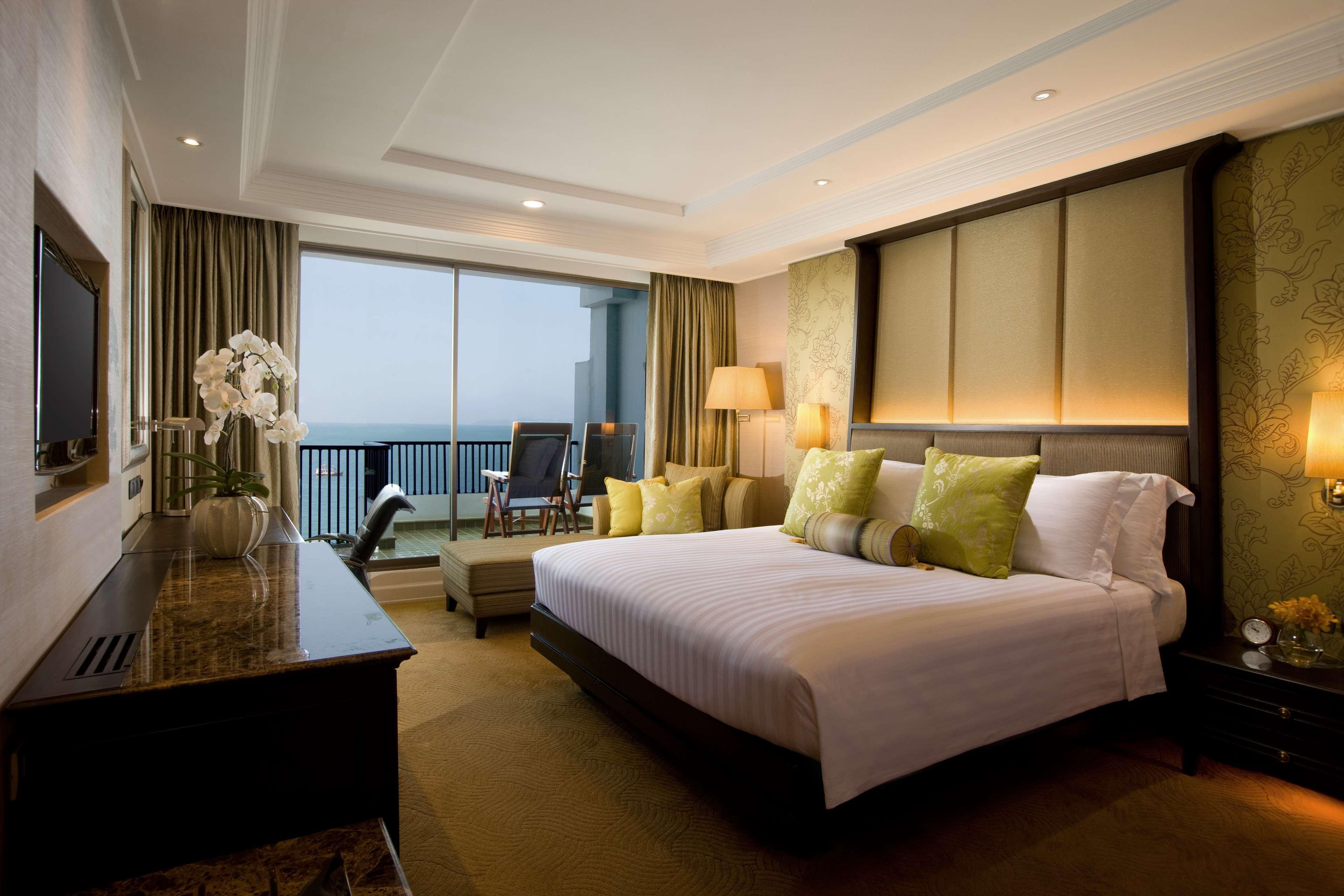 Dusit Thani Патая Екстериор снимка Deluxe Ocean View Room